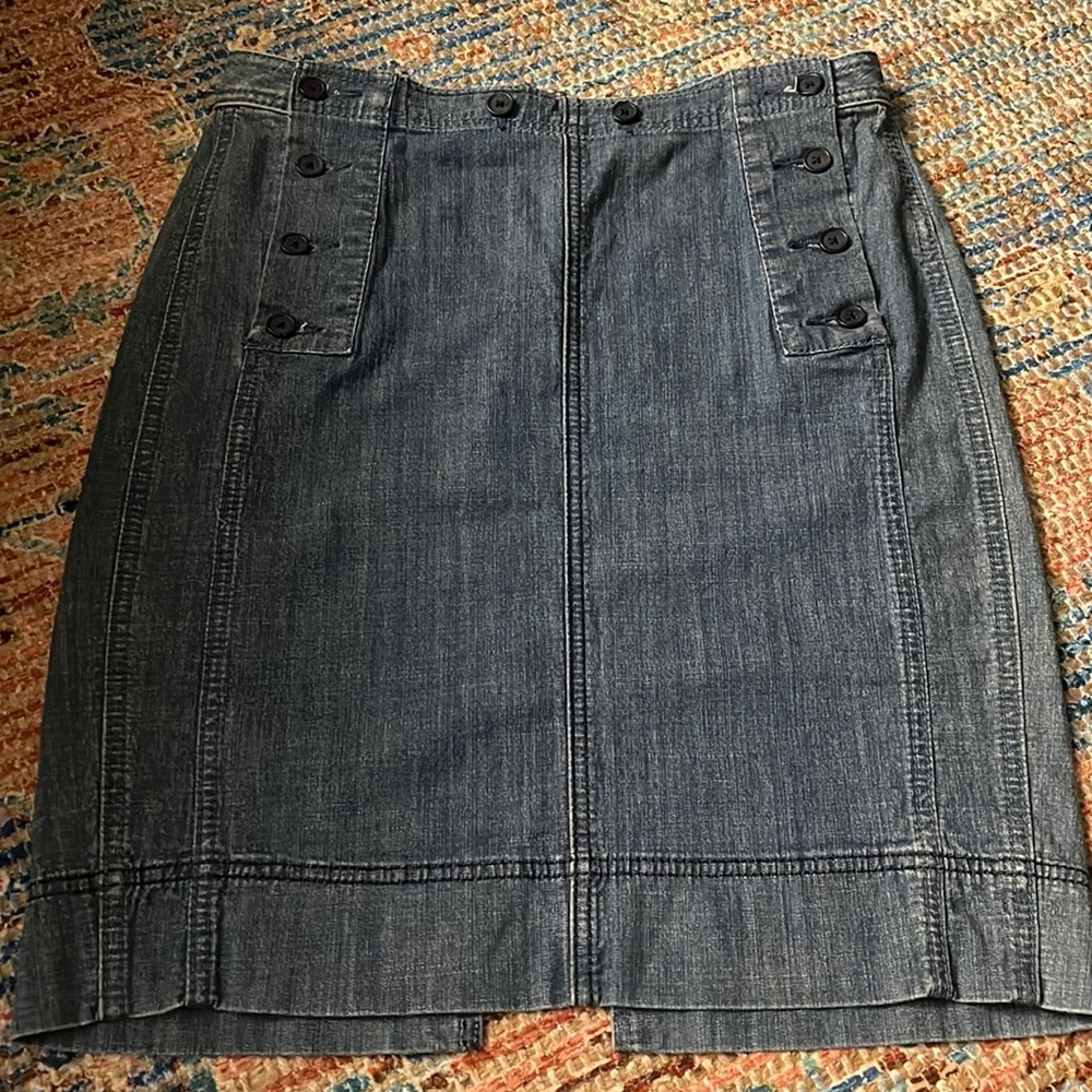 Free People mini denim skirt with buttons and pockets size 4